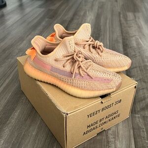 Yeezy Boost 350 V2